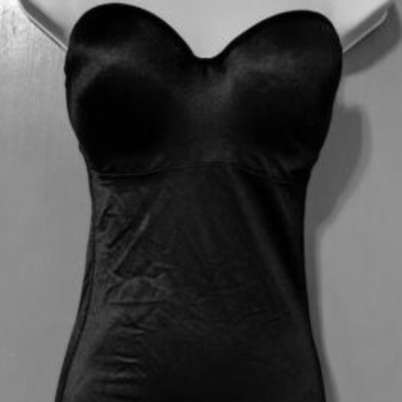 Victoria's Secret 34C Black Molded Cups Strapless